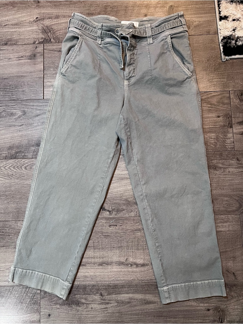 BY ANTHROPOLOGIE HIGH WAISTED GREEN UTILITY BELT TIE CAPRI PANTS SIZE 29